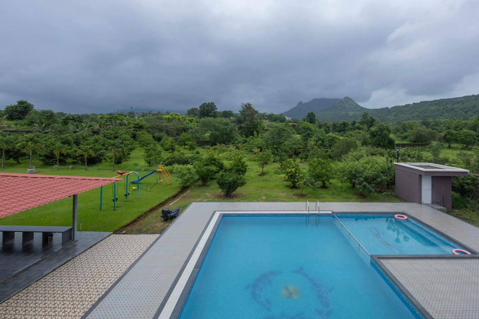 Stayscape Shreeji Farms 4Bhk Karjat Esterno foto