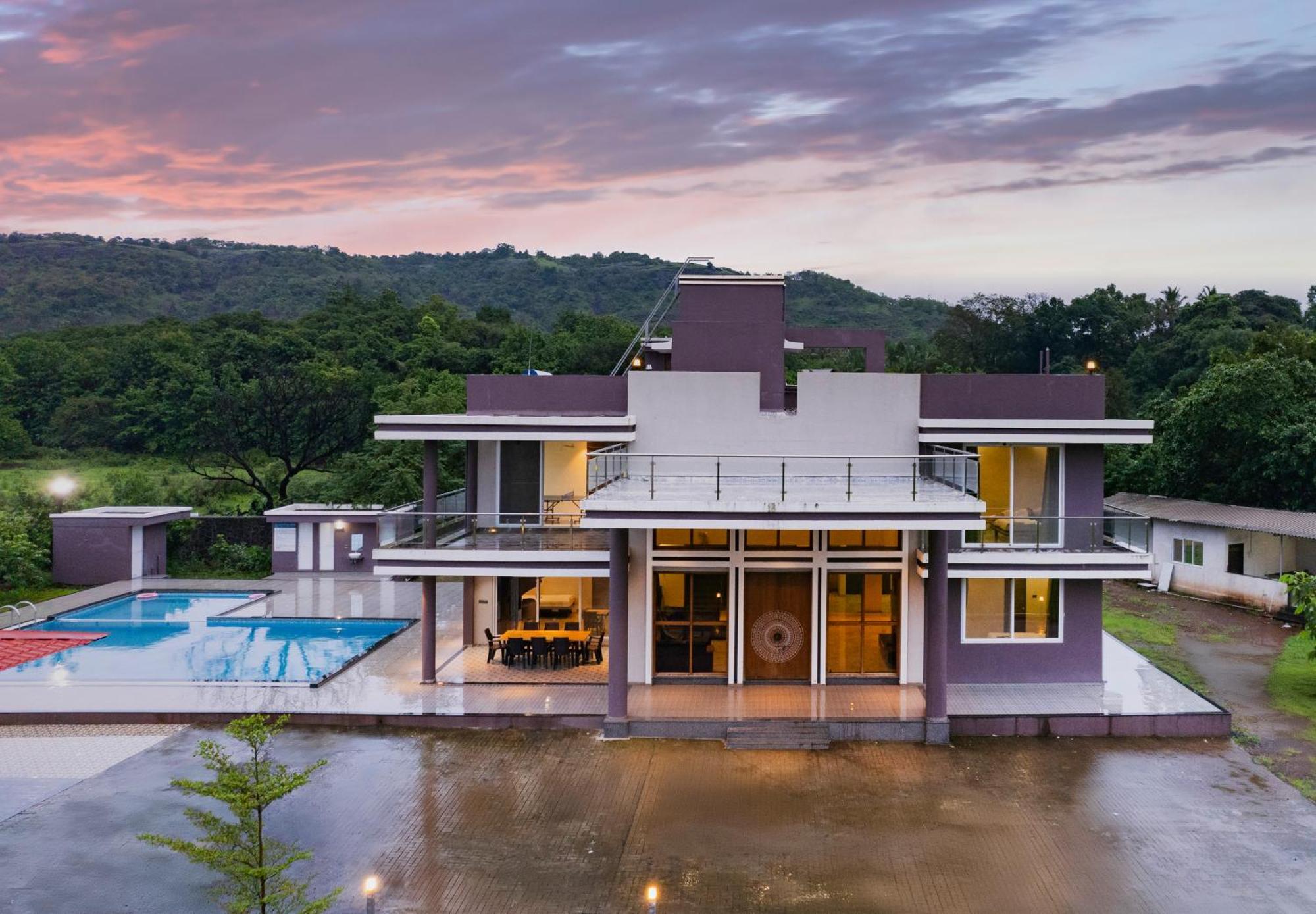 Stayscape Shreeji Farms 4Bhk Karjat Esterno foto